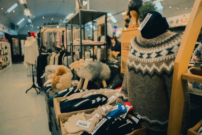 Woven by Women: Guide & Curated Keepsakes - Image 3